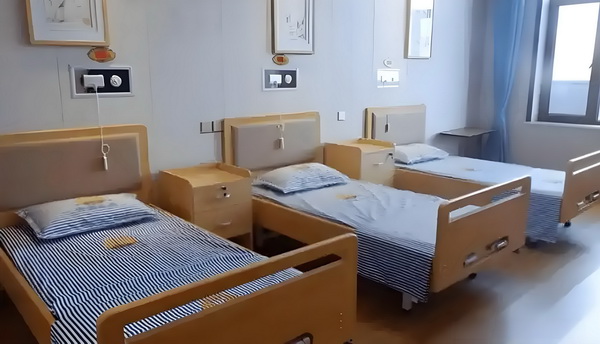这版超人如何应对特朗普的时代